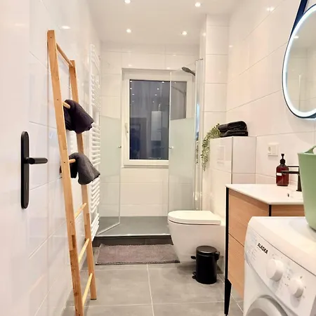 アパート Stylish Mit Beamer & Balkon Zentral ハーゲン