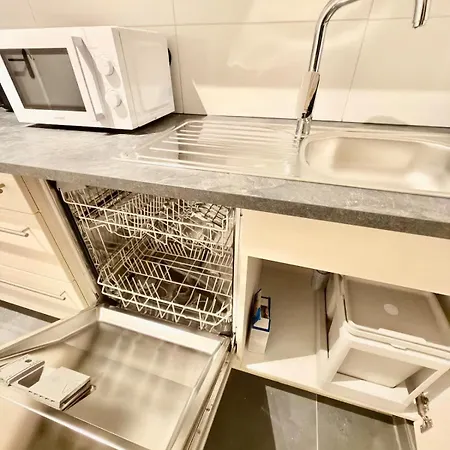 Stylish Mit Beamer & Balkon Zentral * ハーゲン