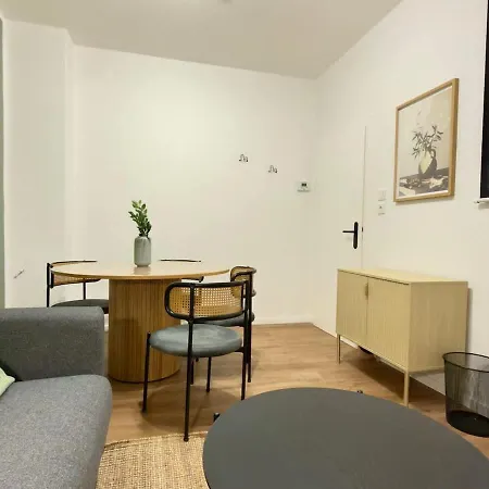 Stylish Mit Beamer & Balkon Zentral ハーゲン