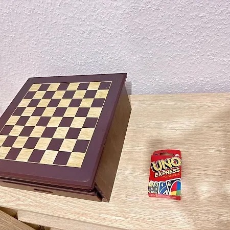 Stylish Mit Beamer & Balkon Zentral アパート *