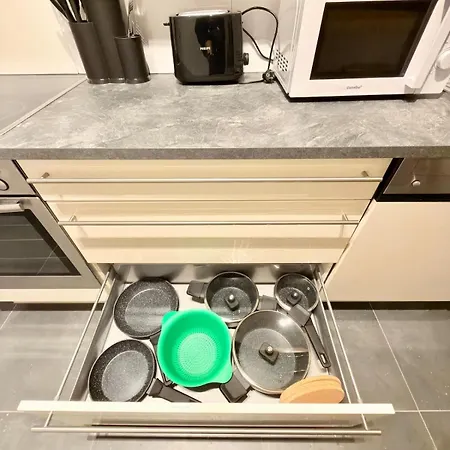 Stylish Mit Beamer & Balkon Zentral ハーゲン