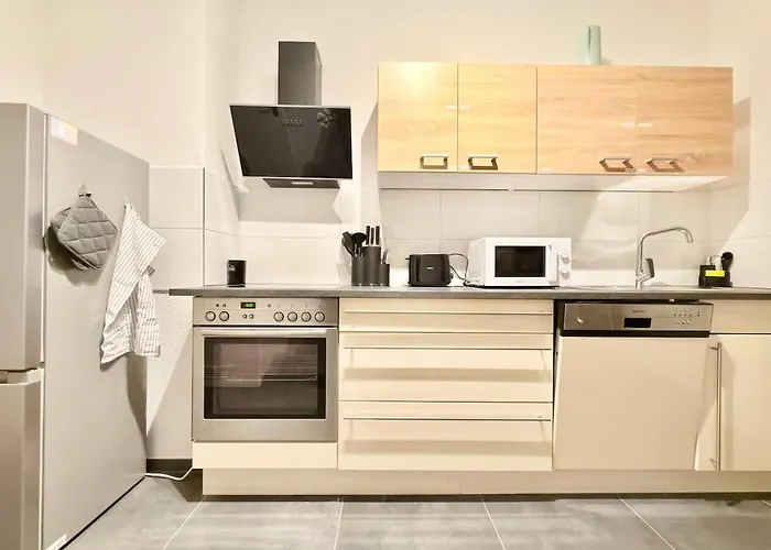 Stylish Mit Beamer & Balkon Zentral Daire *